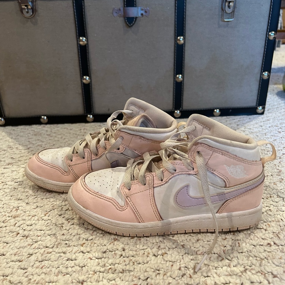 Nike Sneakers with Pink and white Soles